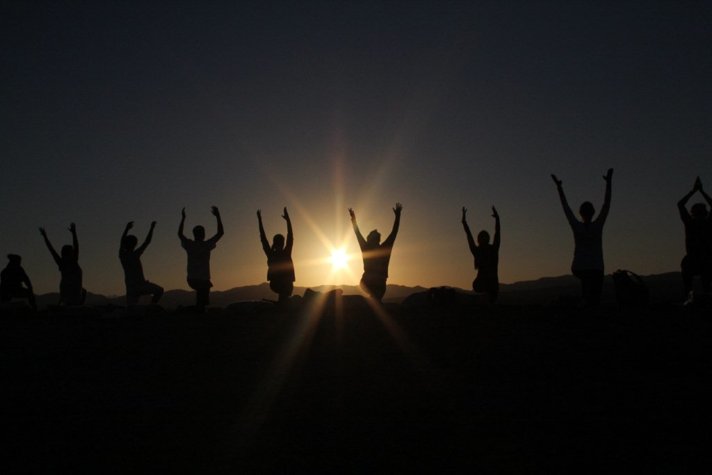 Egypt_group yoga sunrise 2